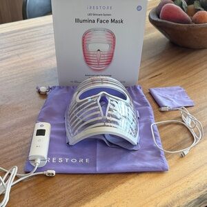 IRESTORE LED Skincare System Face Mask - White